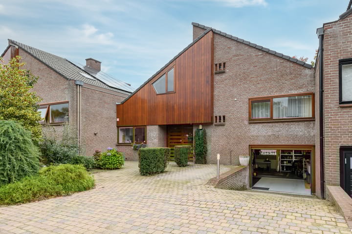 Photo 41 of Bongerd 65