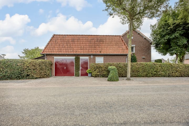 Foto 49 van Burgem van Hultenstraat 24