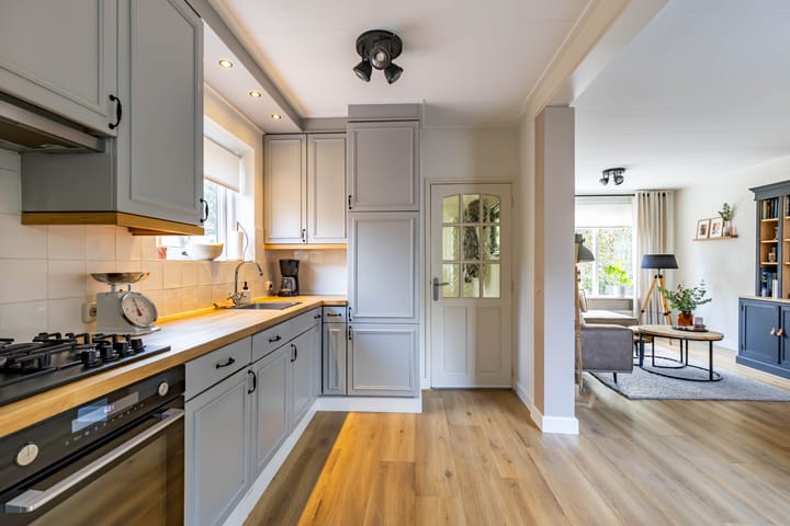 Foto 16 van Van Helsdingenstraat 25