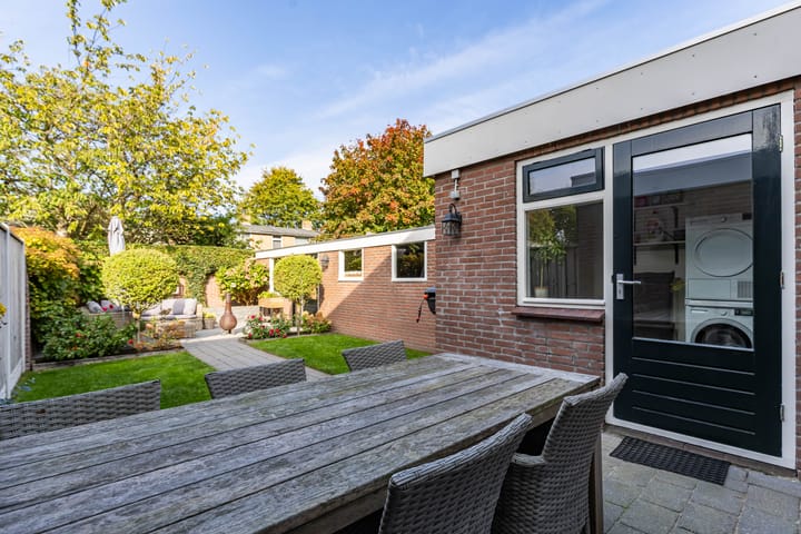 Foto 39 van Van Helsdingenstraat 25