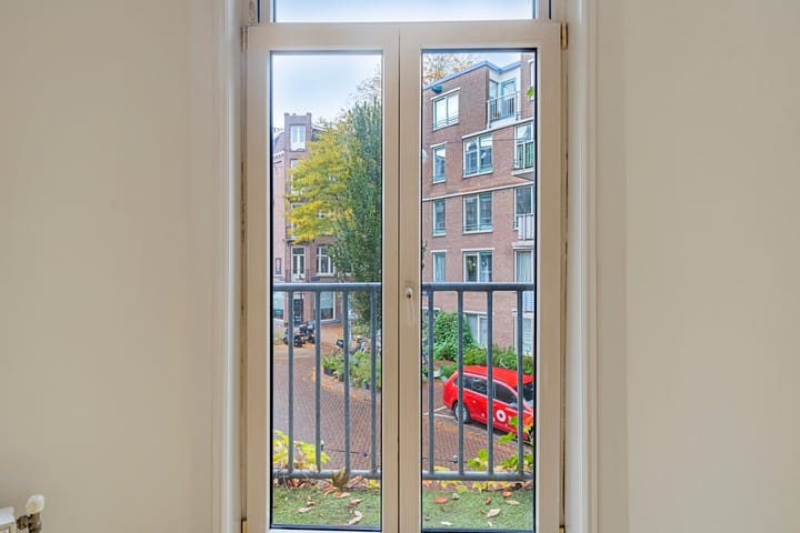 Photo 5 of Nicolaas Beetsstraat 47-1