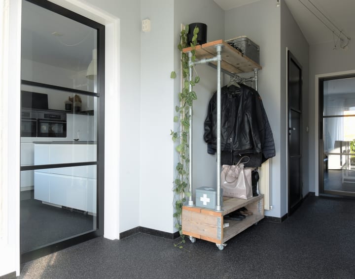 Photo 4 of Aardaker 43