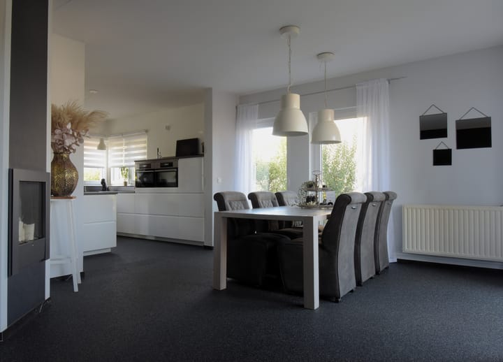 Photo 8 of Aardaker 43