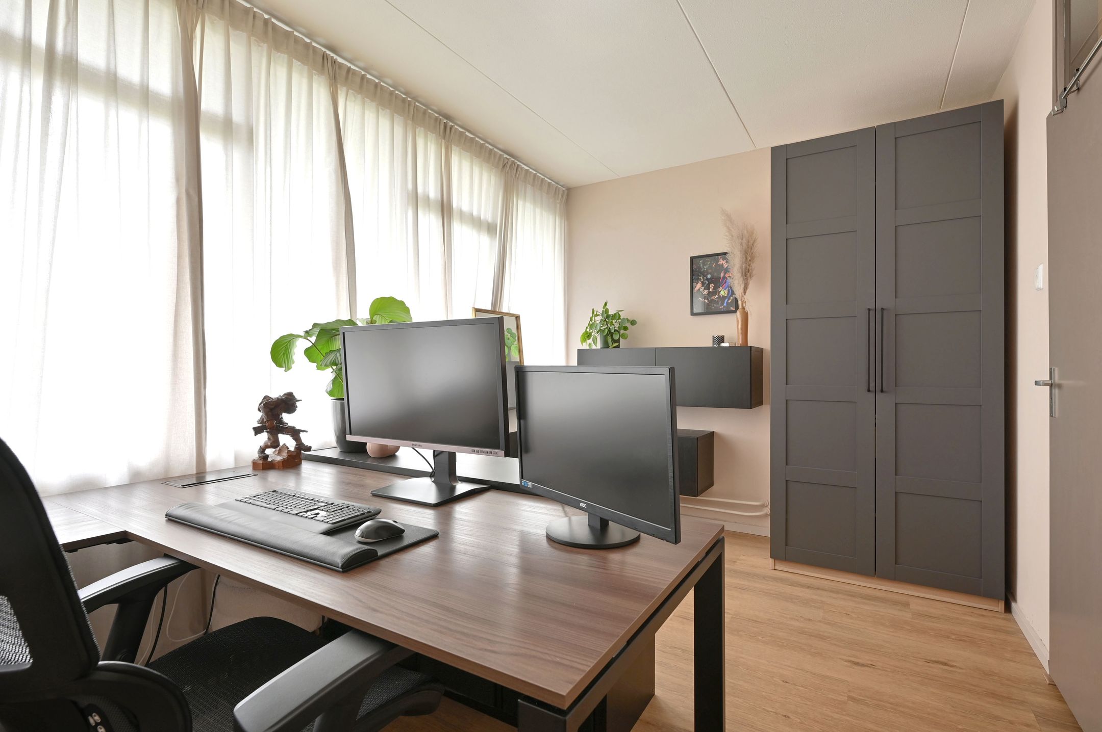 Foto 18 van Nobel 80