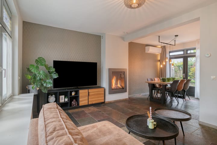 Photo 10 of Hoofdstraat 70