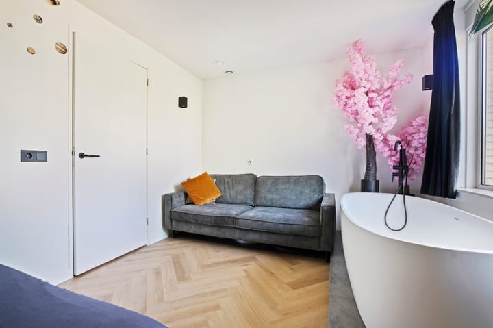 Photo 7 of Krooswijkhof 9