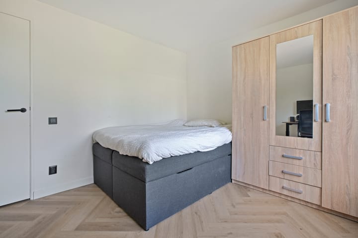 Photo 10 of Krooswijkhof 9