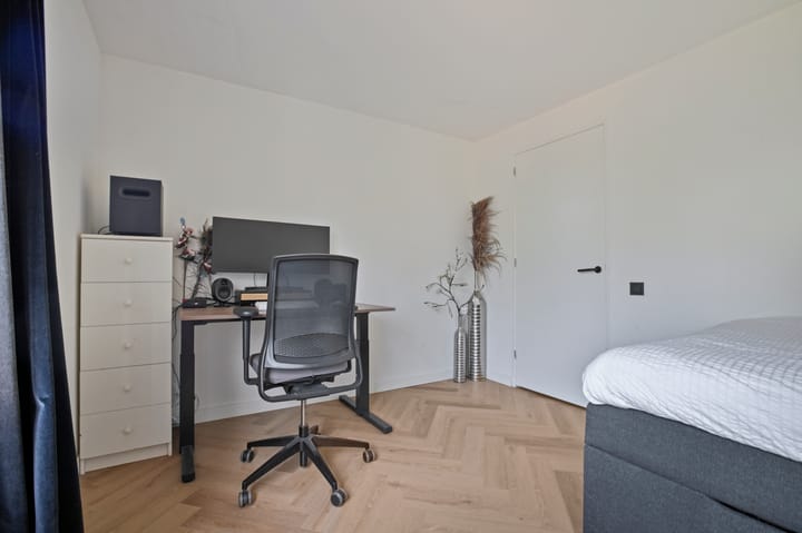 Photo 11 of Krooswijkhof 9