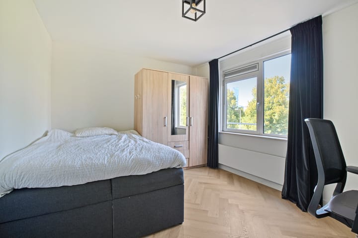 Photo 12 of Krooswijkhof 9