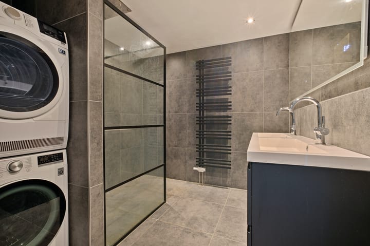 Photo 13 of Krooswijkhof 9