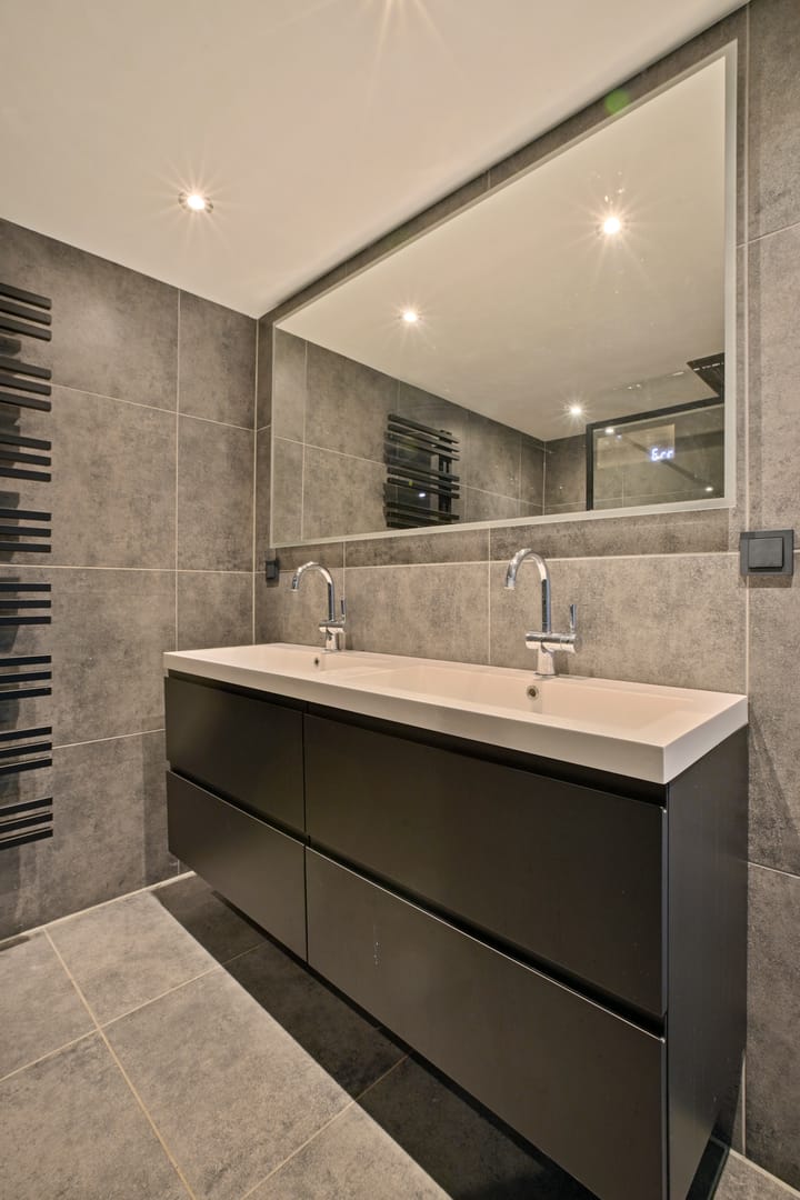 Photo 15 of Krooswijkhof 9