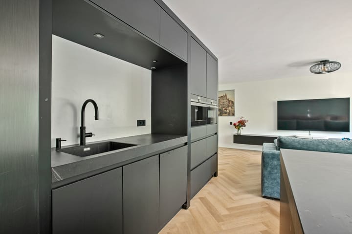 Photo 23 of Krooswijkhof 9