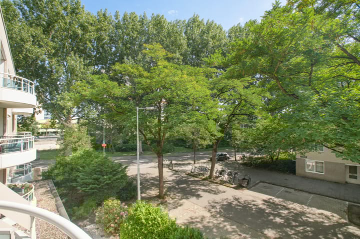 Photo 27 of Krooswijkhof 9