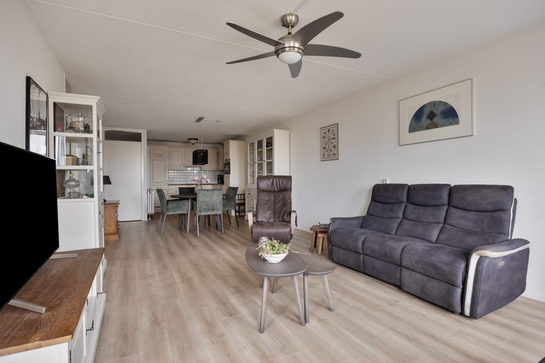 Foto 11 van Middeldijkerplein 118