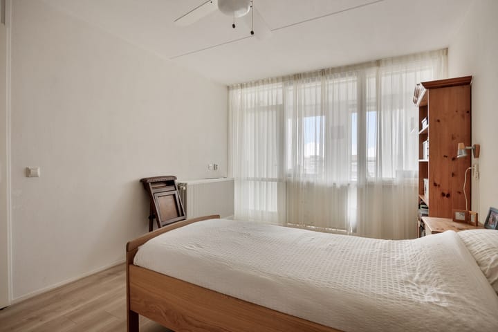 Photo 23 of Middeldijkerplein 118