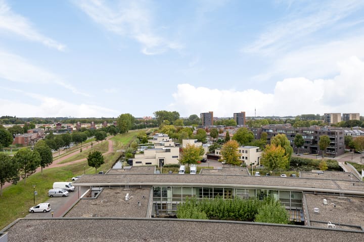 Photo 36 of Middeldijkerplein 118