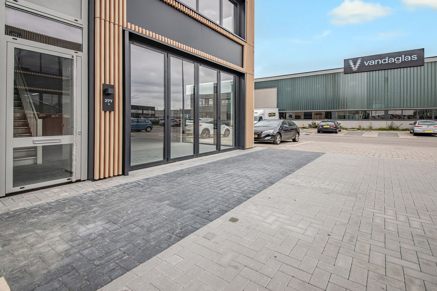 View photo 2 of Jarmuiden 27-T