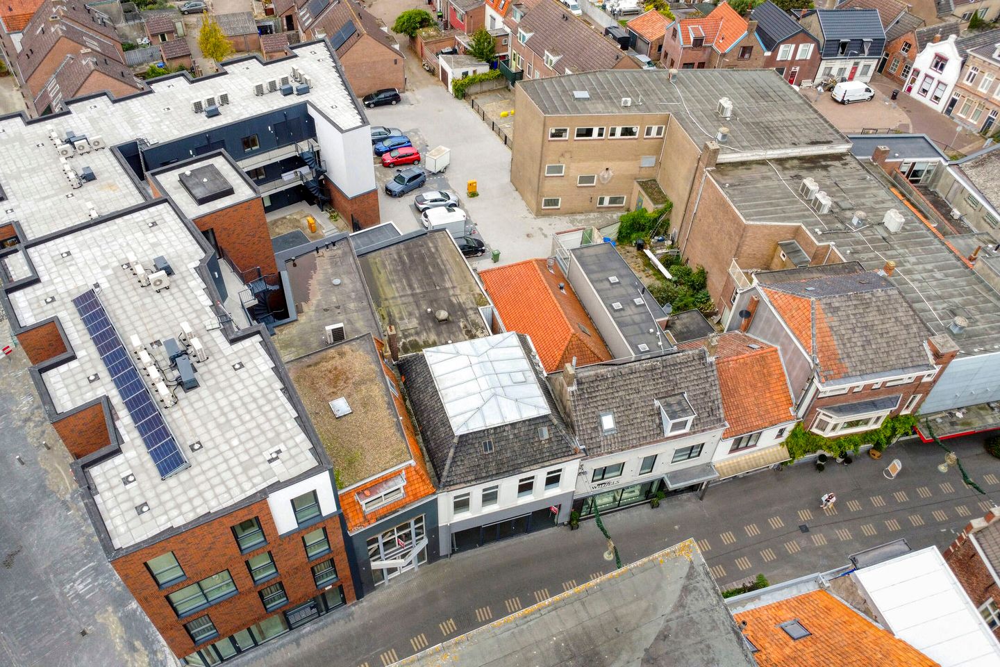 View photo 2 of Noordstraat 8