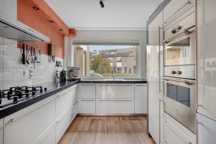 Foto 3 van Middenmolenlaan 9