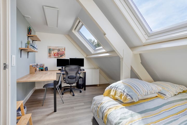 Foto 4 van Middenmolenlaan 9