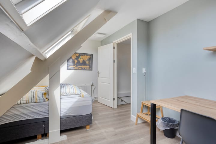 Foto 27 van Middenmolenlaan 9