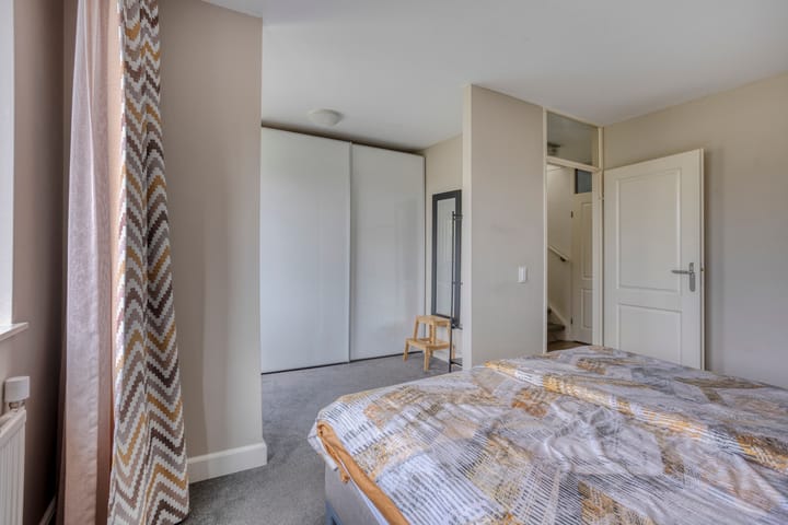 Foto 21 van Middenmolenlaan 9