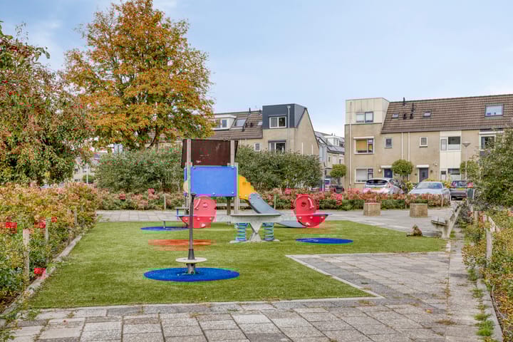 Foto 30 van Middenmolenlaan 9