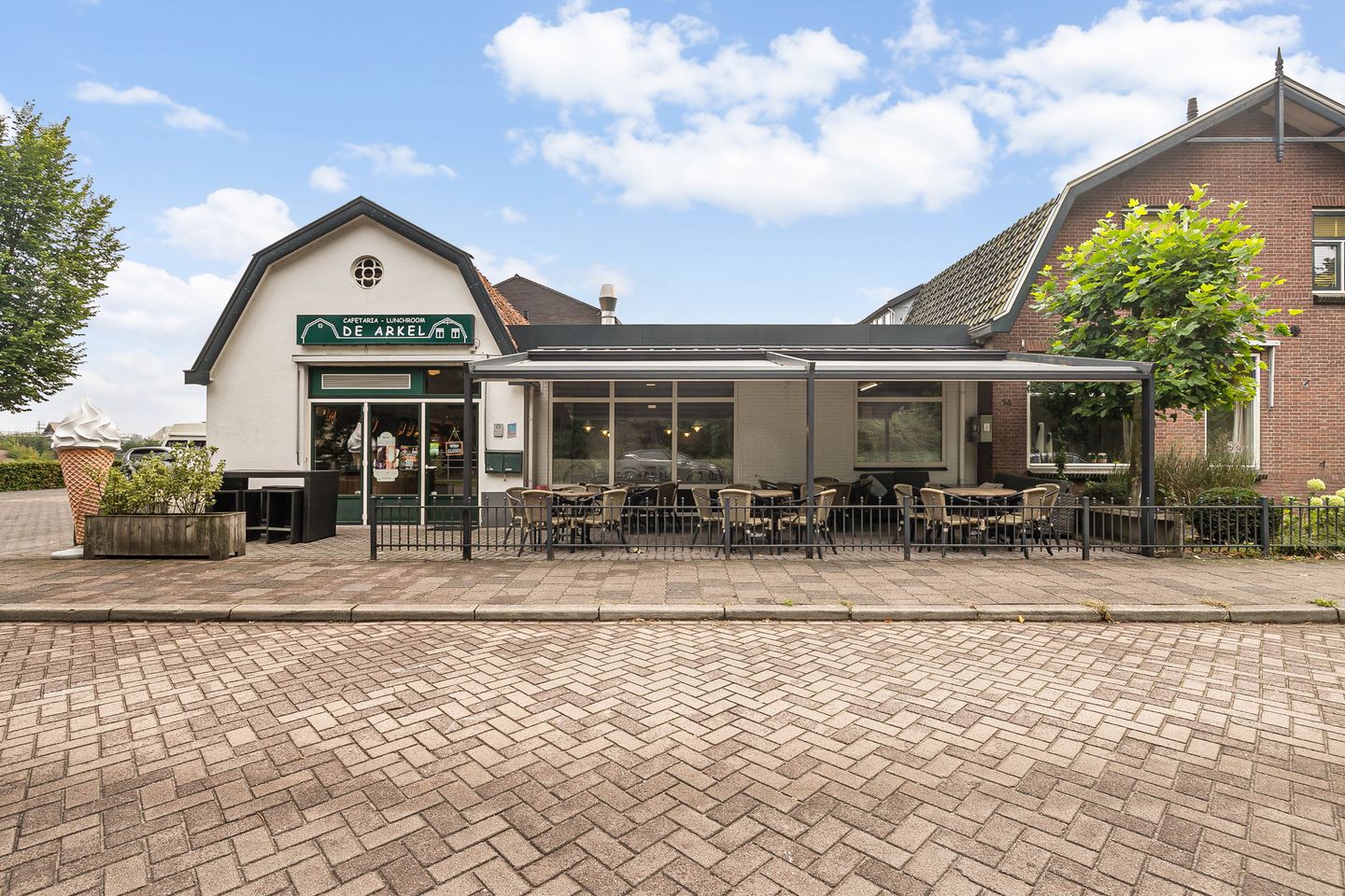 Bekijk foto 2 van Jan van Arkelweg 36