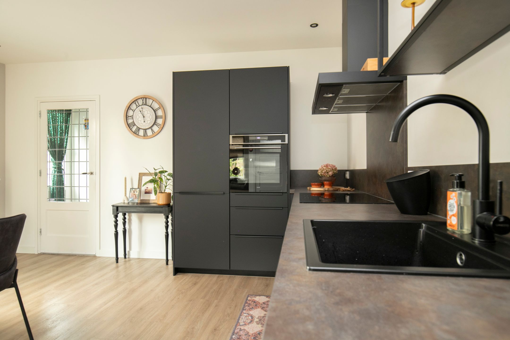 Photo 18 of van der Meulenstraat 11