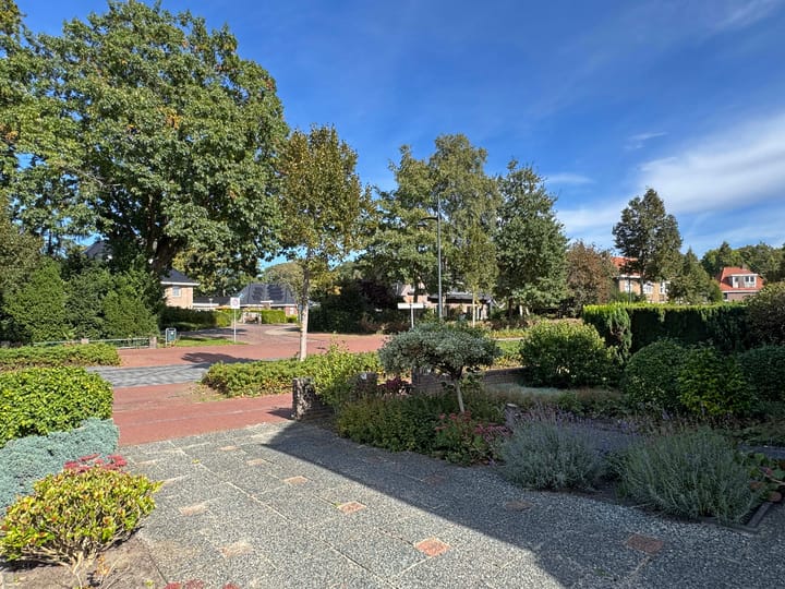 Photo 7 of van Heutszsingel 96