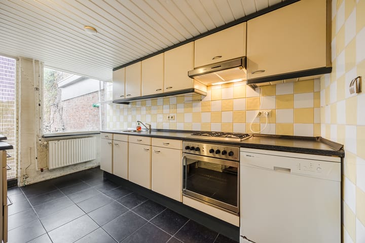 Photo 24 of Meirstraat 11