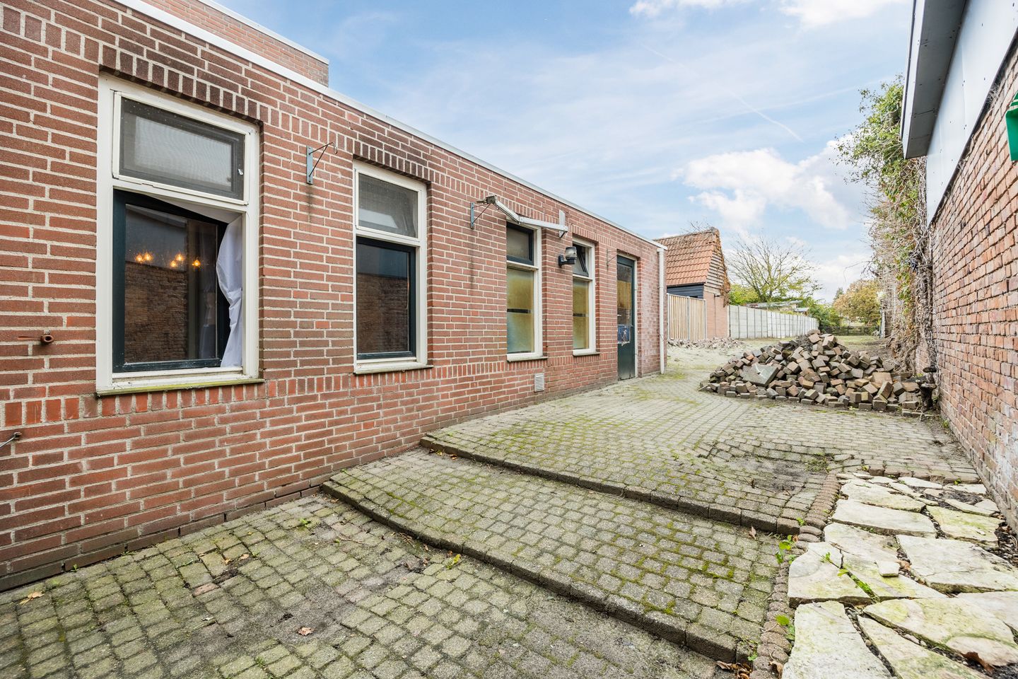 Photo 40 of Meirstraat 11