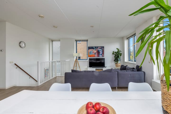 Foto 11 van Roodeswerf 30