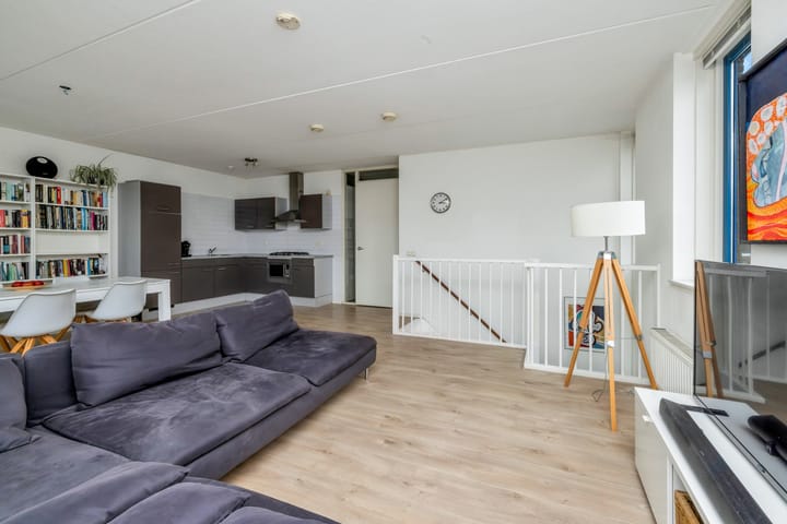 Foto 12 van Roodeswerf 30