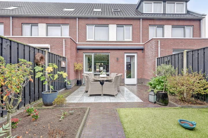 Photo 32 of Binnenhof 3