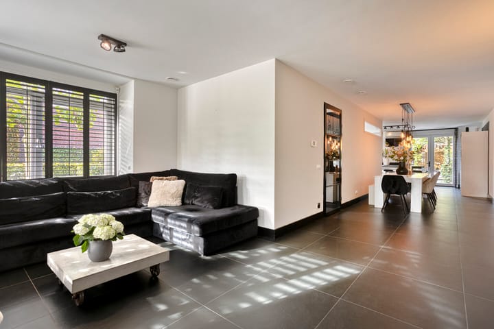 Photo 10 of Sperwerstraat 34