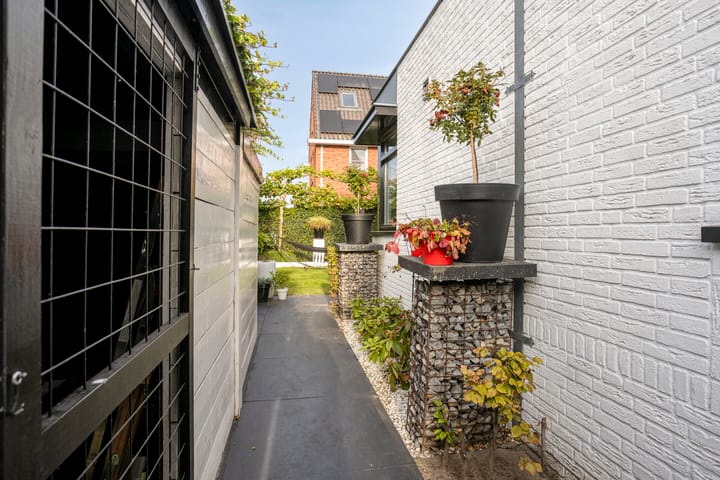 Photo 45 of Sperwerstraat 34