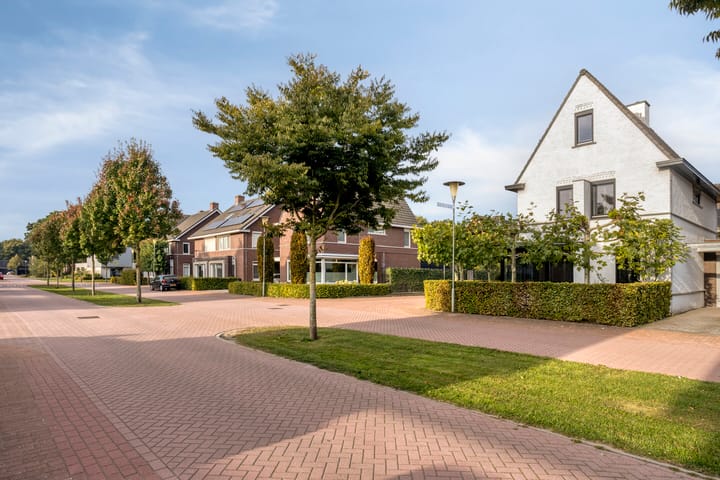 Photo 51 of Sperwerstraat 34