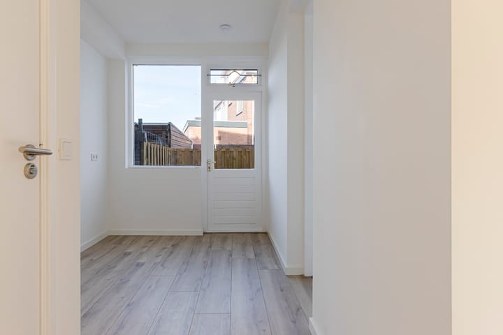 Foto 13 van Vossiusstraat 48