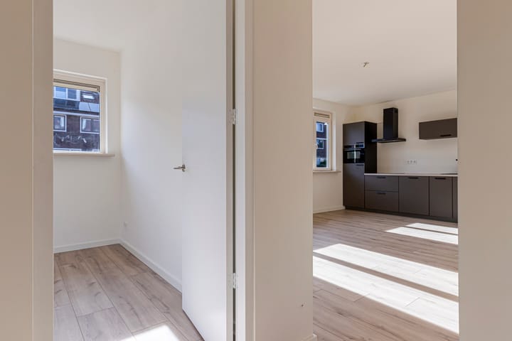 Foto 16 van Vossiusstraat 48