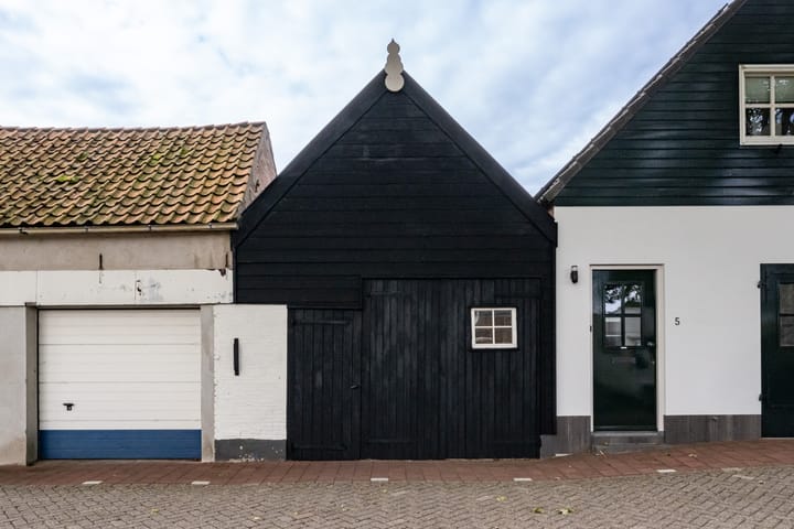 Photo 28 of Voorstraat 4