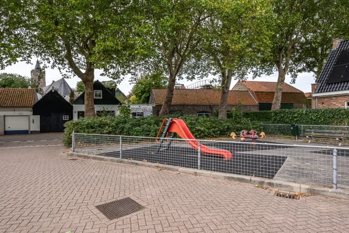 Photo 29 of Voorstraat 4