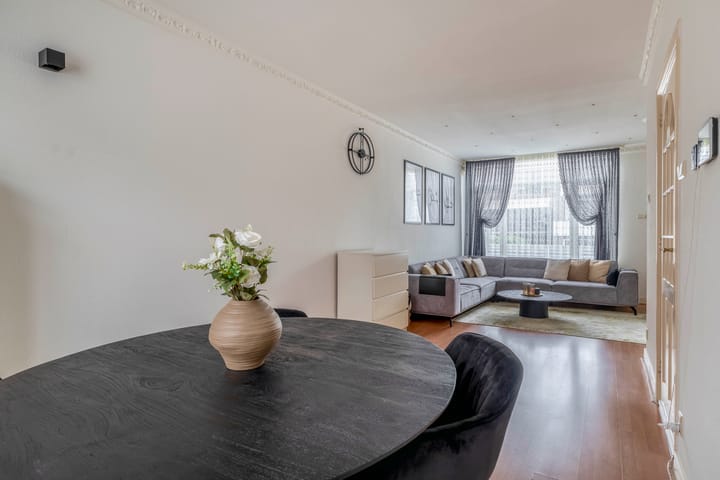 Photo 8 of J A Alberdingk Thijmstraat 39-B