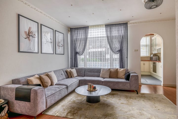 Photo 9 of J A Alberdingk Thijmstraat 39-B