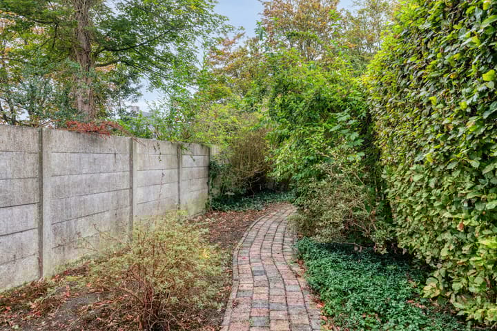 Foto 28 van Baronielaan 274