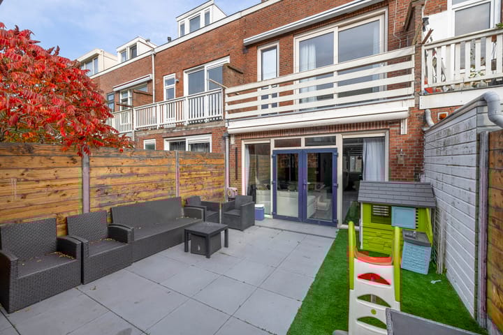 Photo 18 of Bilderdijkstraat 9