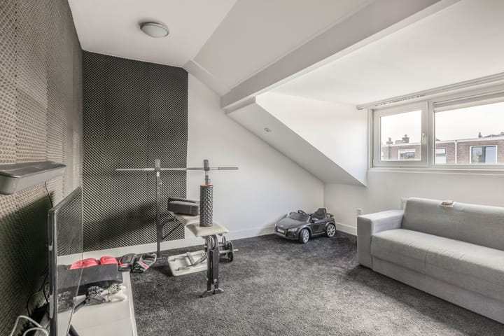 Photo 30 of Bilderdijkstraat 9