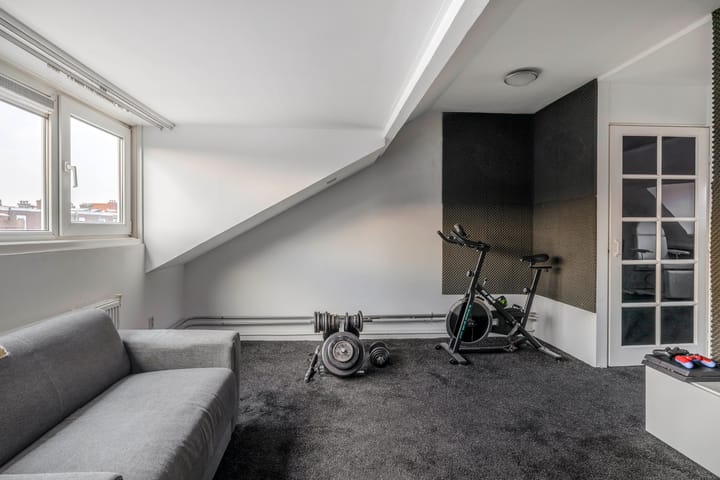 Photo 31 of Bilderdijkstraat 9