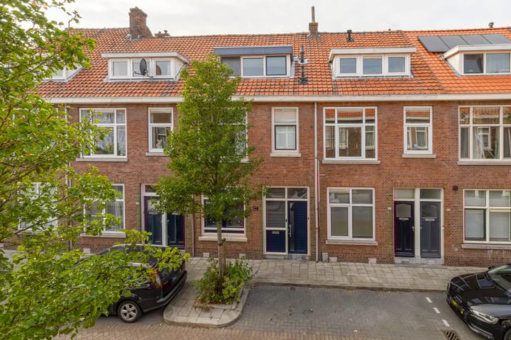 Photo 32 of Bilderdijkstraat 9