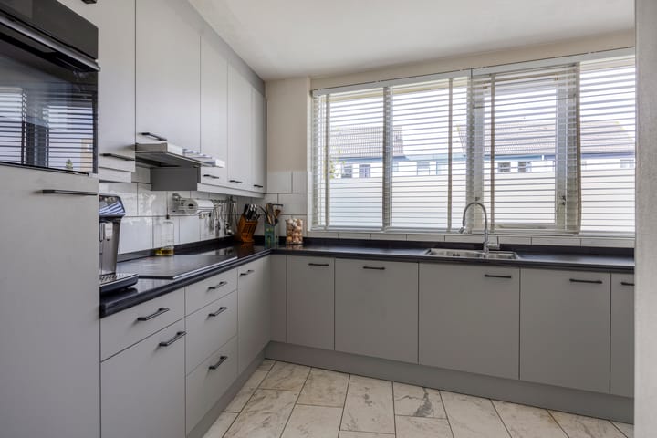 Foto 19 van F.J. Ebbensstraat 86